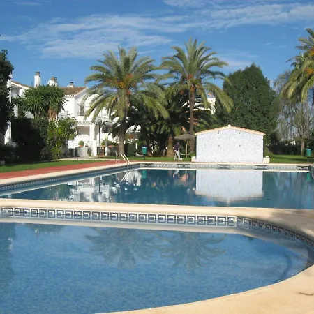 Adosado En Urbanizacion Con Precioso Jardin Ferienhaus *