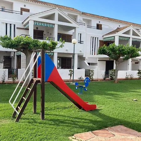 Adosado En Urbanizacion Con Precioso Jardin * Dénia
