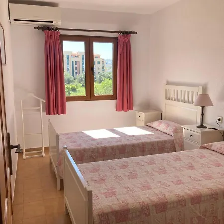 Ferienhaus Adosado En Urbanizacion Con Precioso Jardin *